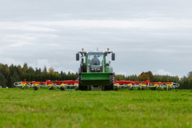 Agrilandi põllupäeval esitletud põllumajandusmasinad Raikkülas 2026. aastal
